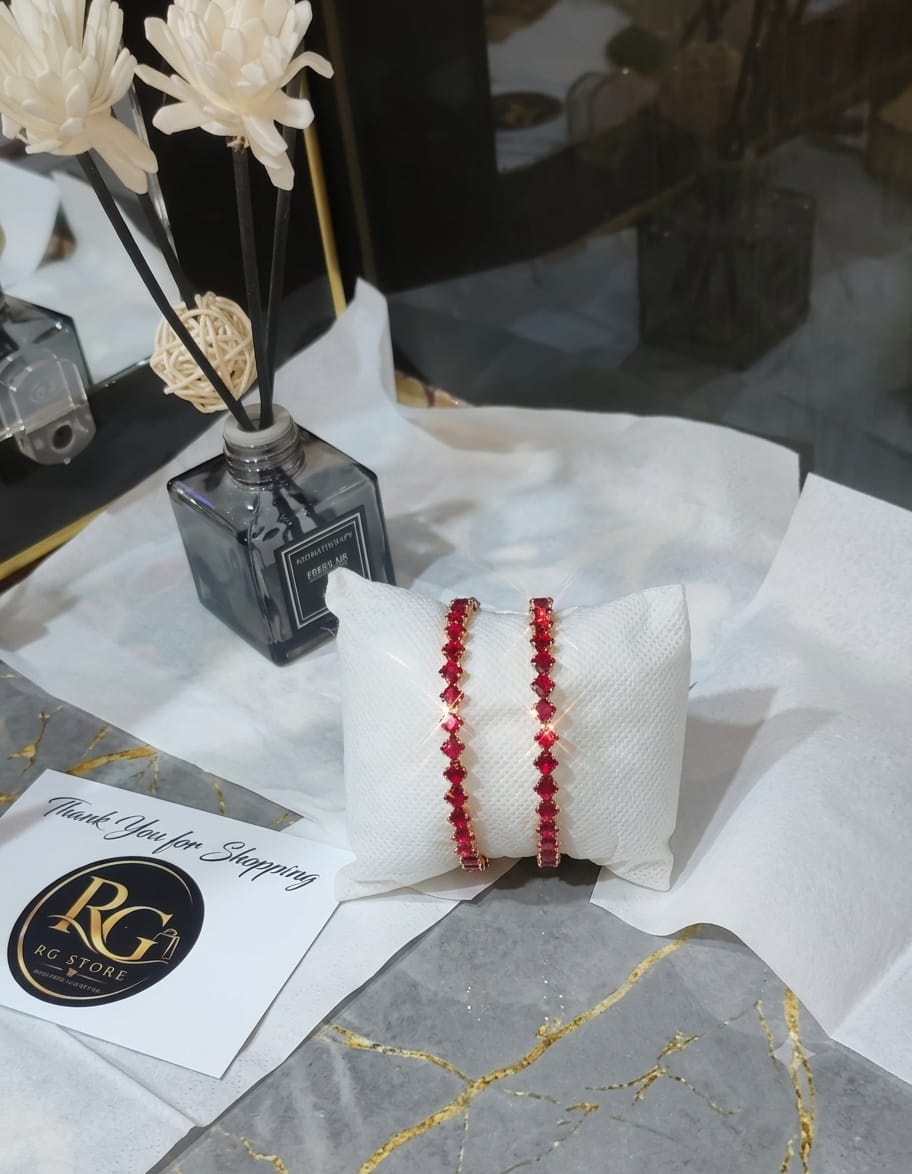 Classic Red Bangles – Elegant Traditional