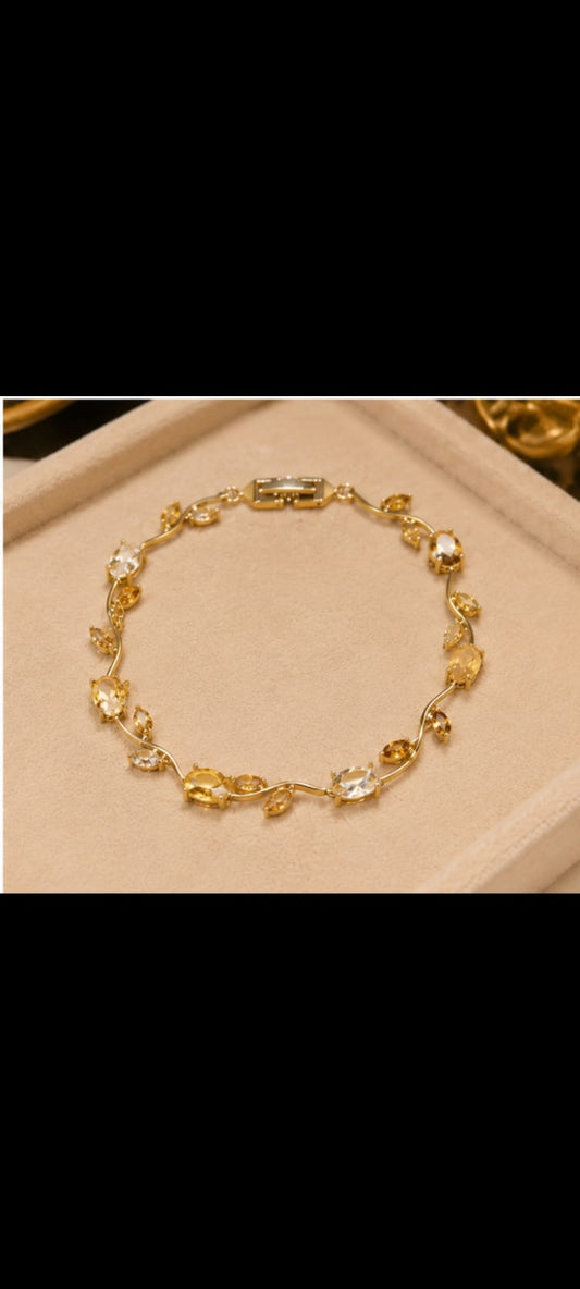 Delicate Floral Chain Bracelet – Golden Finish